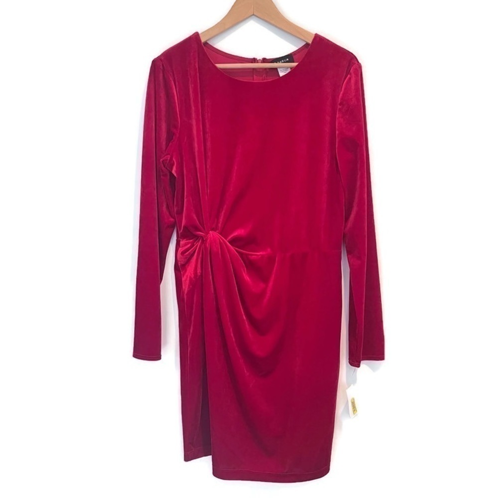 New Red Velvet Long Sleeve Body Con Dress - Size‎ 15/16